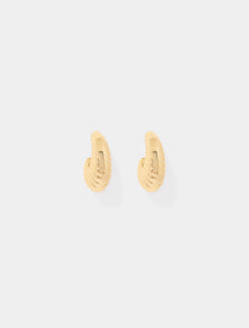 Rosa Ridge Hoop Earrings Gold Plated_mannequin