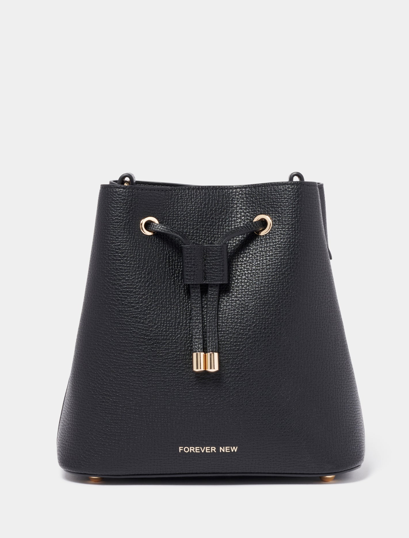Sawyer Small Bucket Bag Black_mannequin