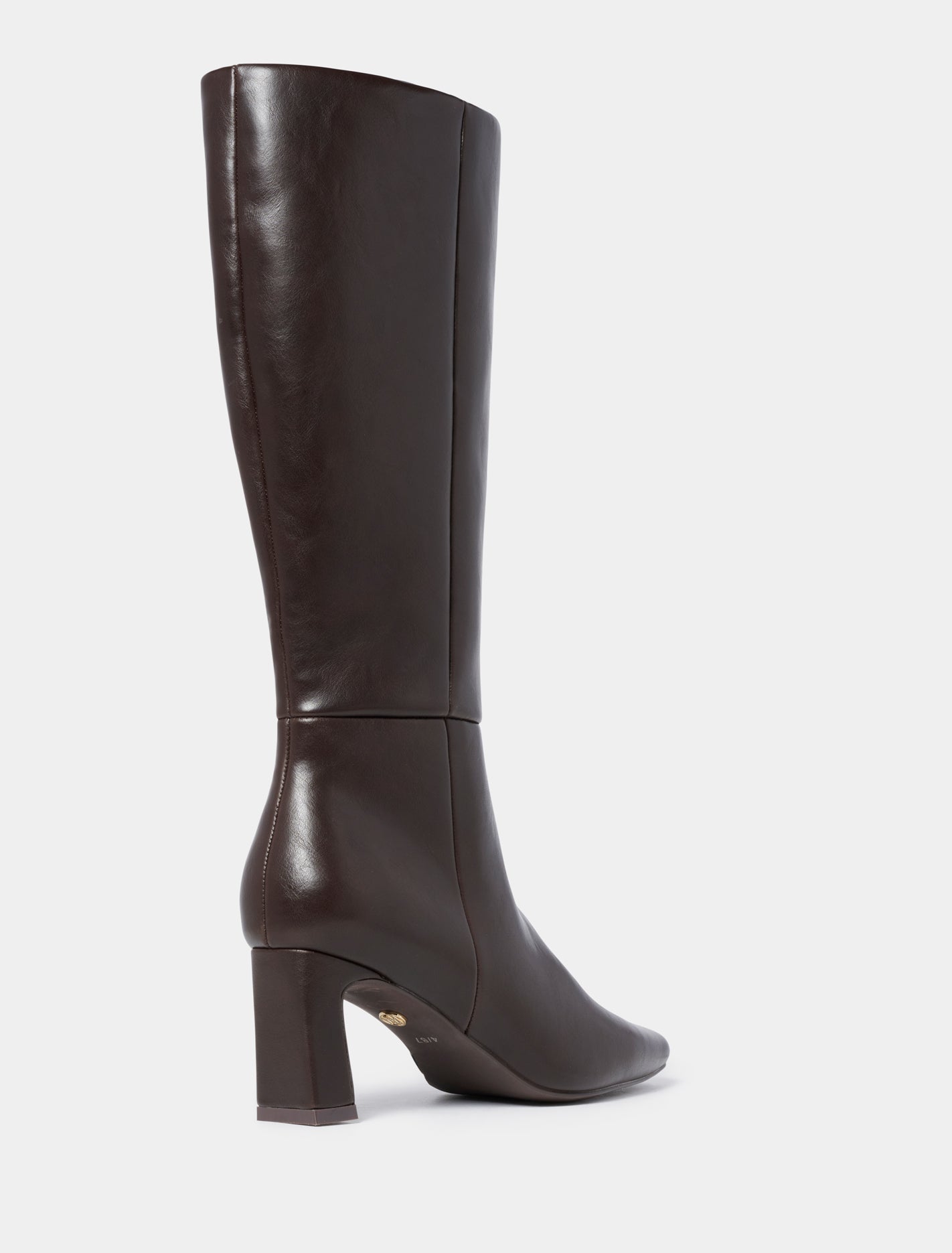Tatum Shaped Heel Knee Boot Chocolate Brown_mannequin