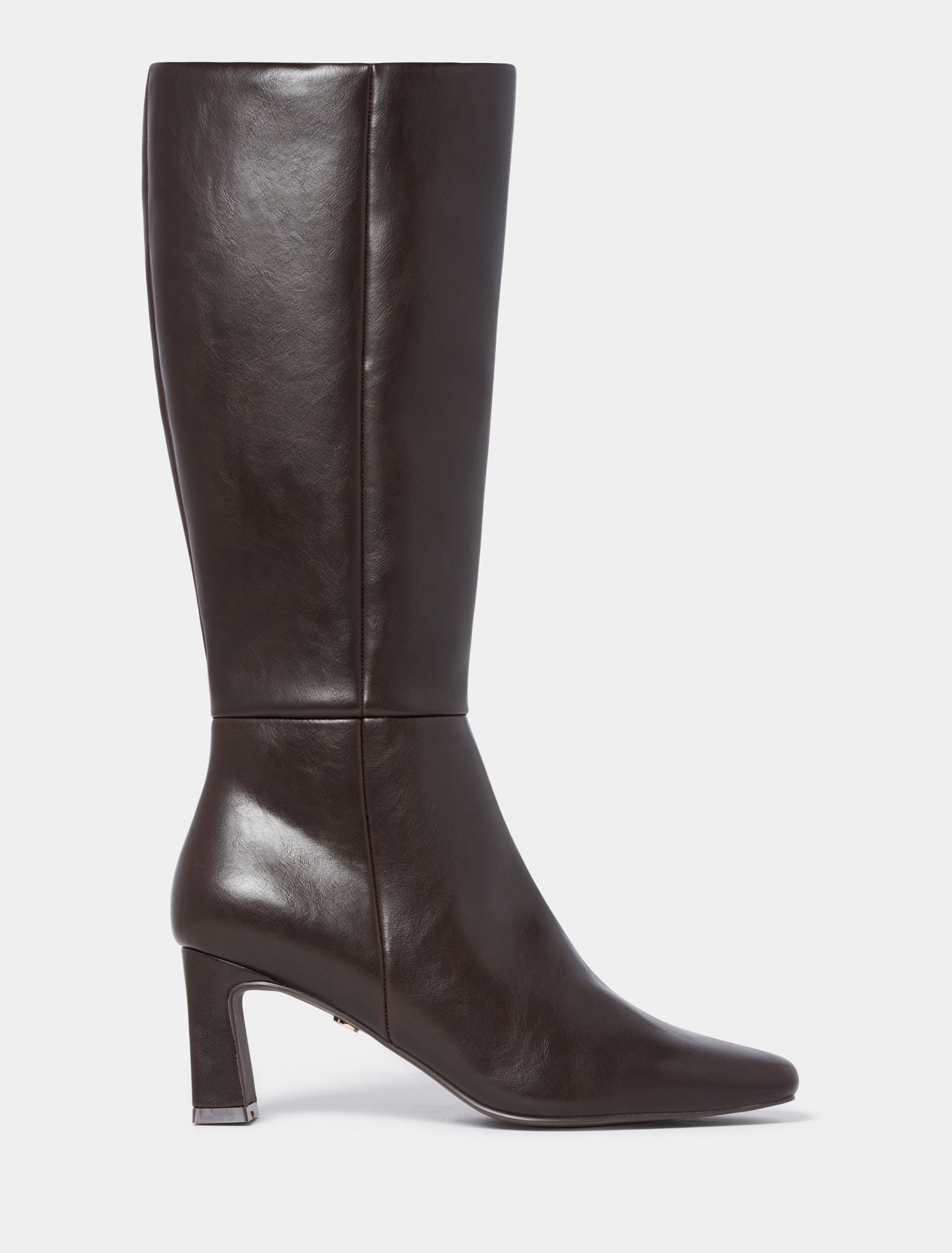 Tatum Shaped Heel Knee Boot Chocolate Brown_mannequin