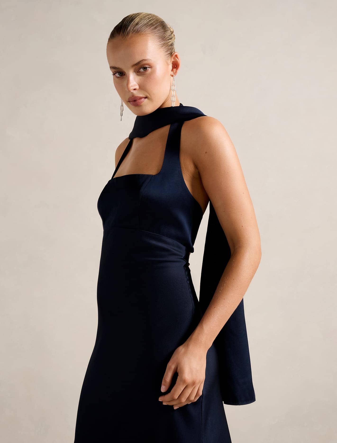 Cara Satin Scarf Navy_mannequin