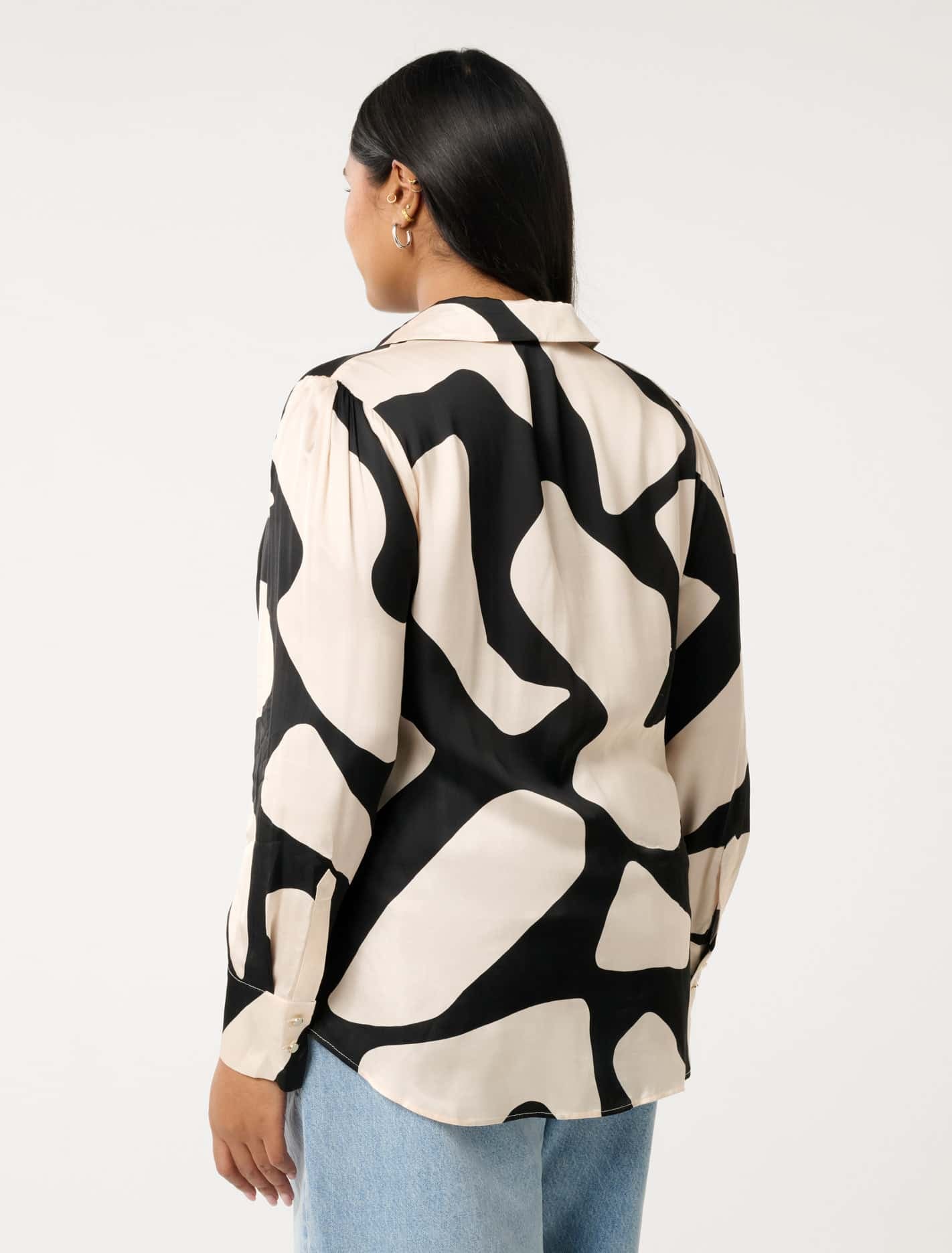 Lila Curve Longline Shirt Large Novara Abstract