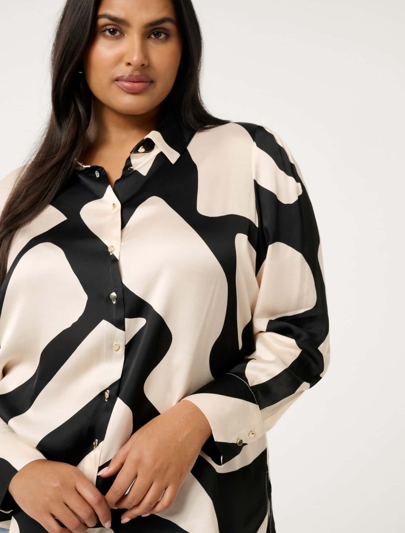 Lila Curve Longline Shirt Large Novara Abstract