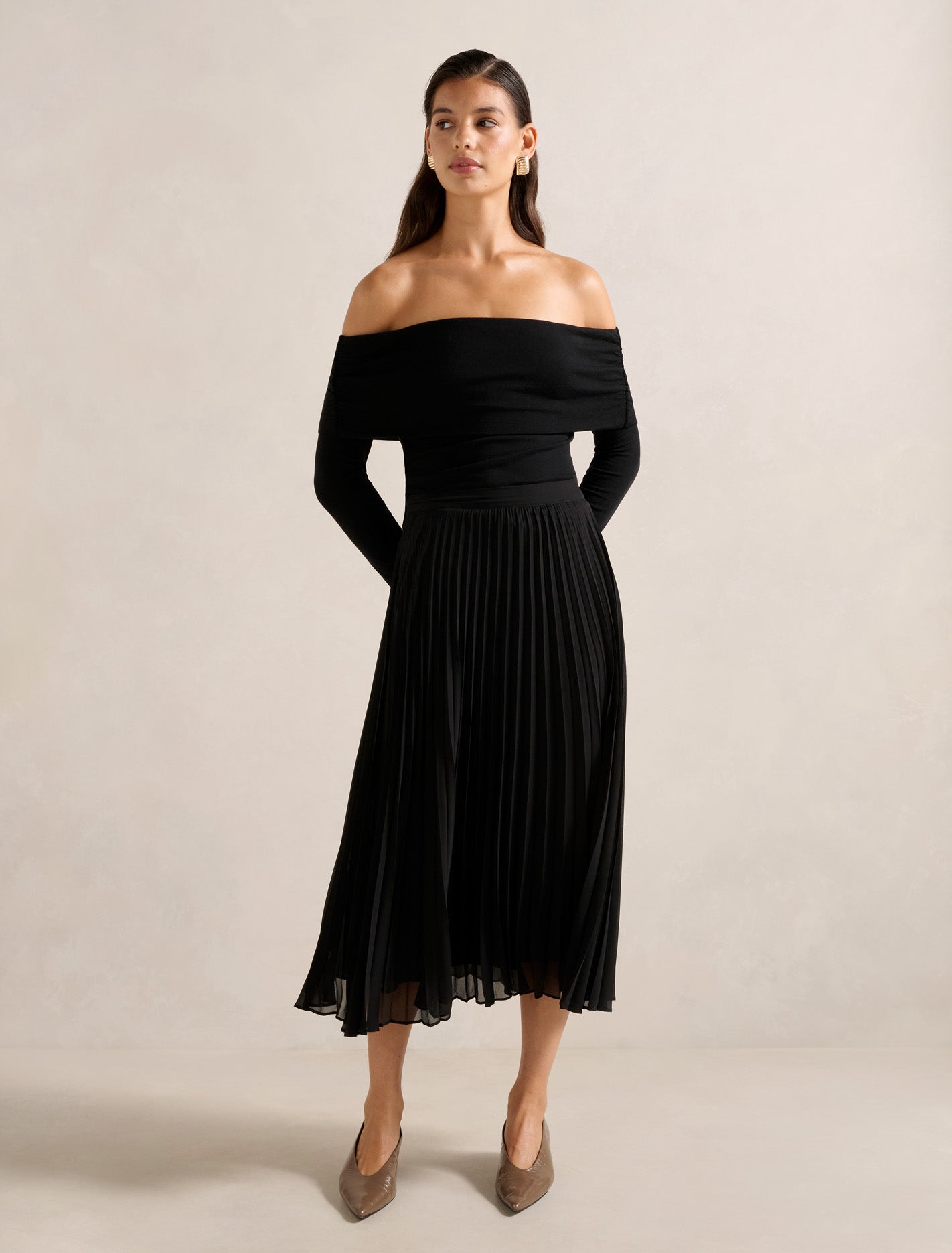 Hailee Pleated Skirt Black