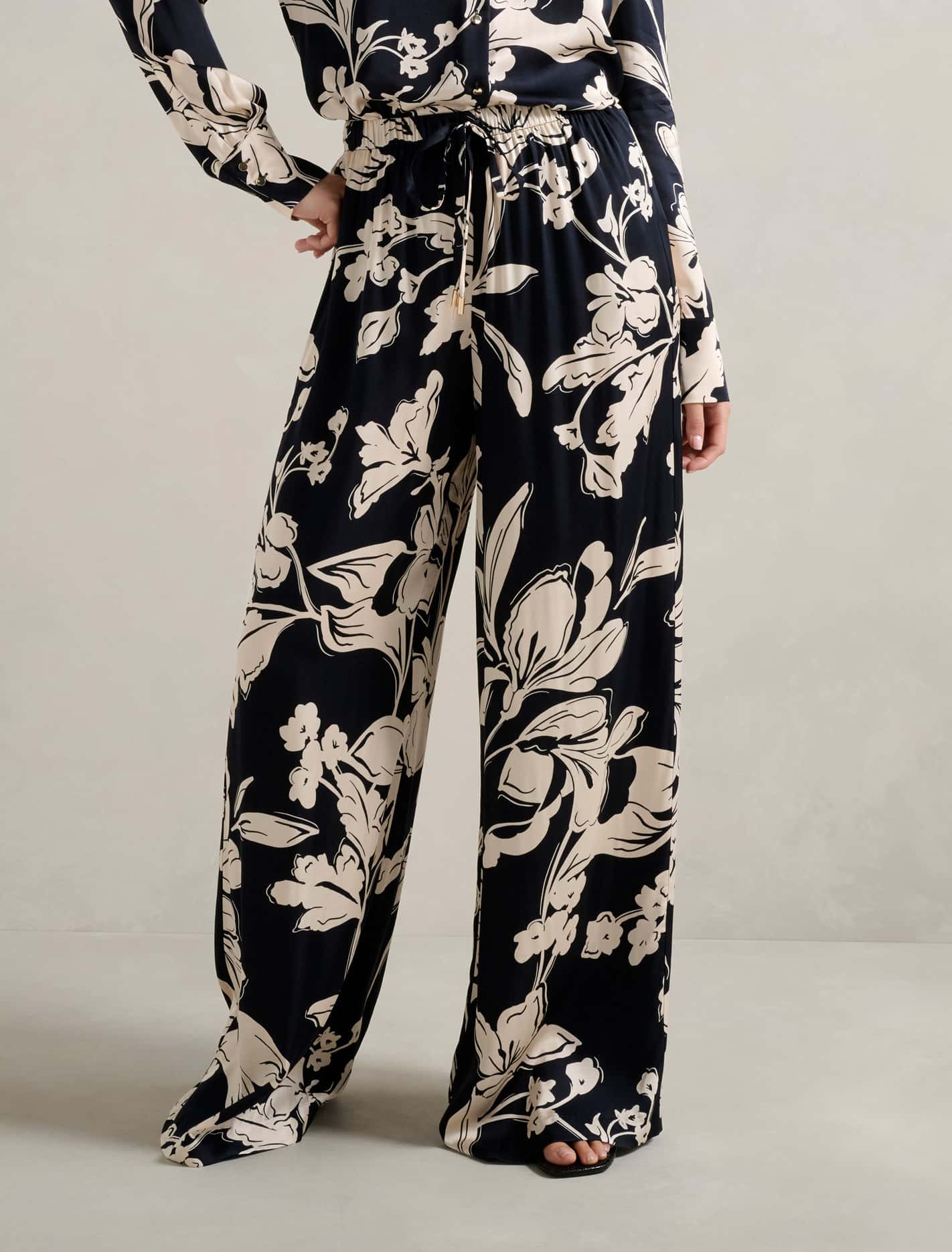 Serena Satin Pants Hyland Floral Co-ord