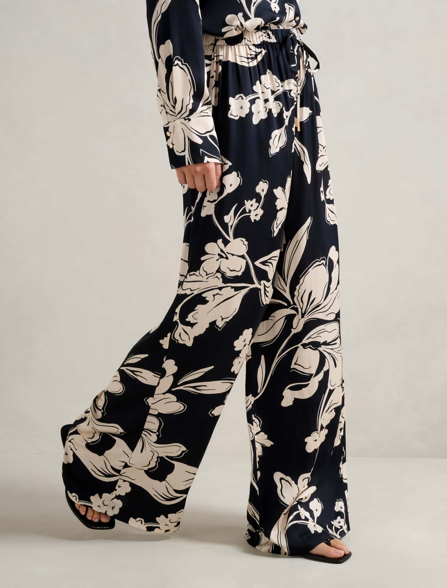 Serena Satin Pants Hyland Floral Co-ord