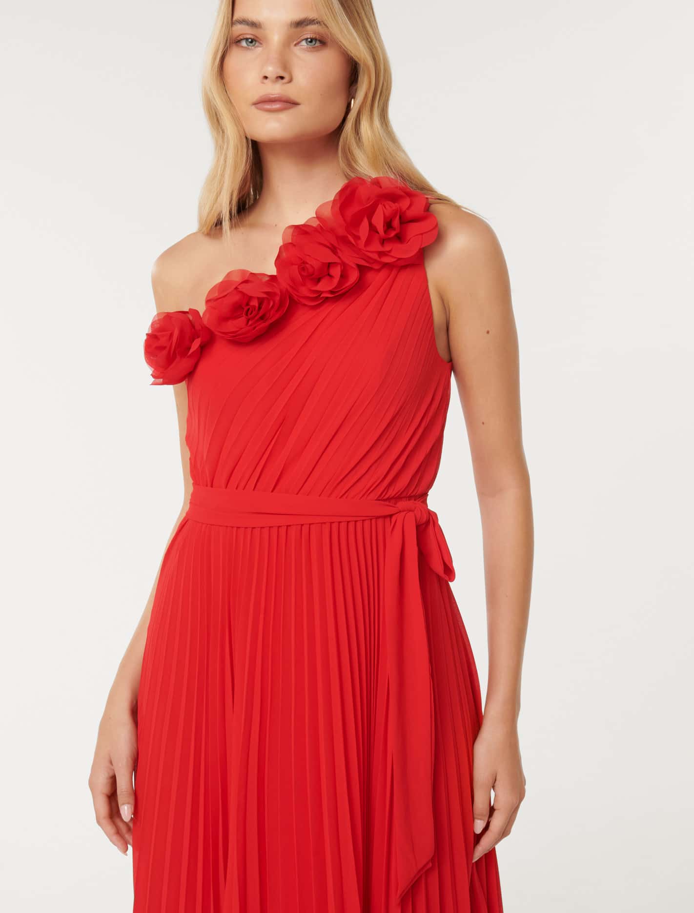 Everly Rosette Pleat Midi Dress Strawberry Red