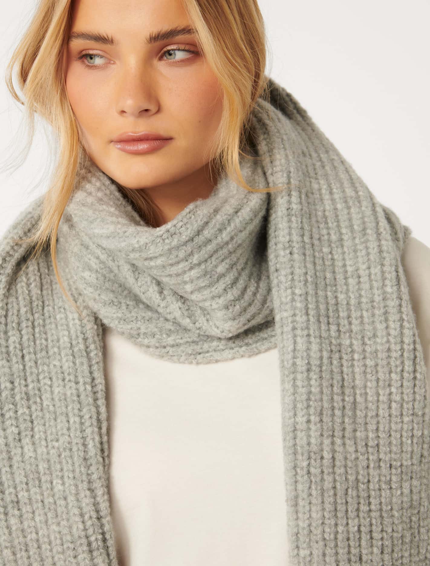 Rory Knit Scarf Light Grey