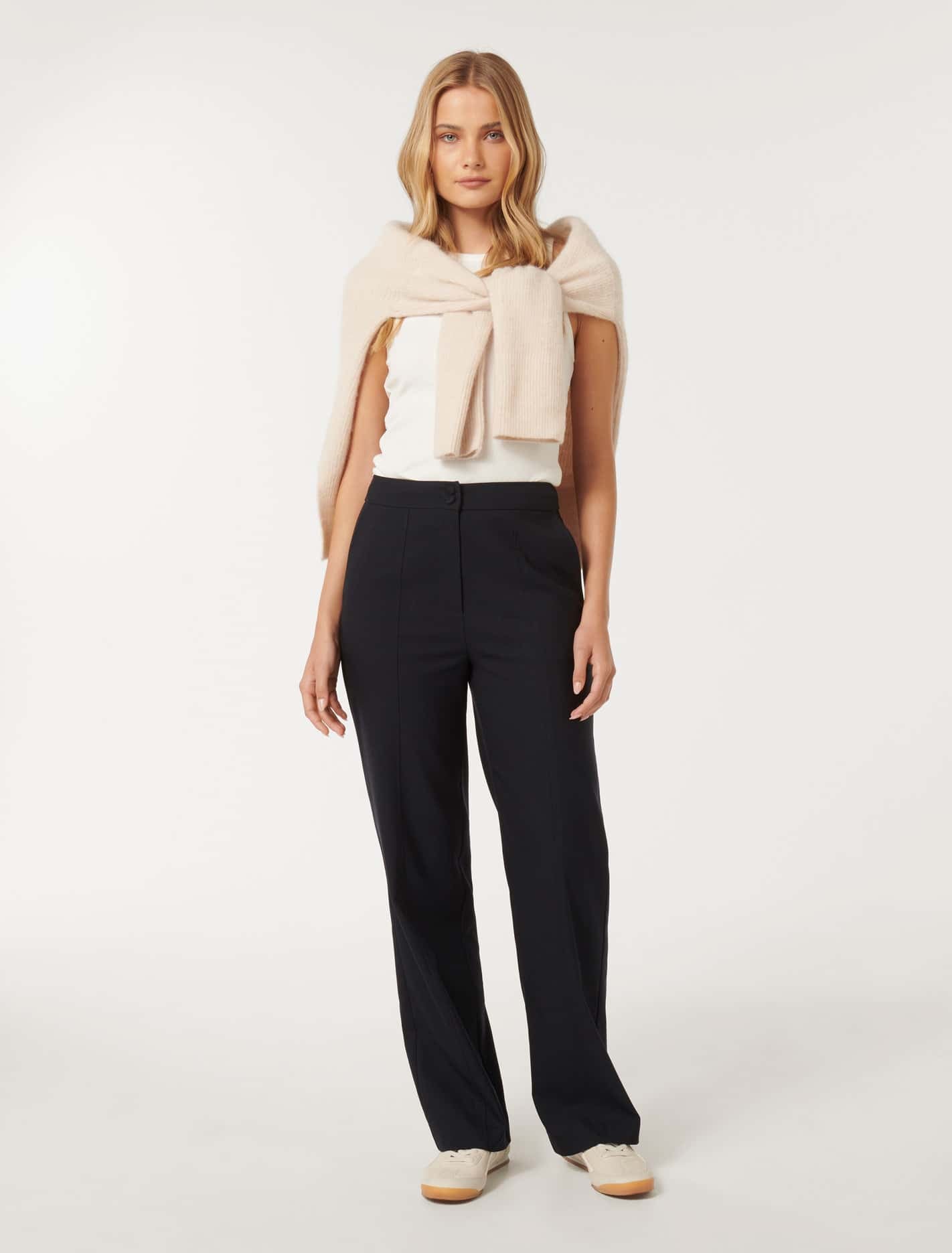 Brielle Straight Leg Pant Navy