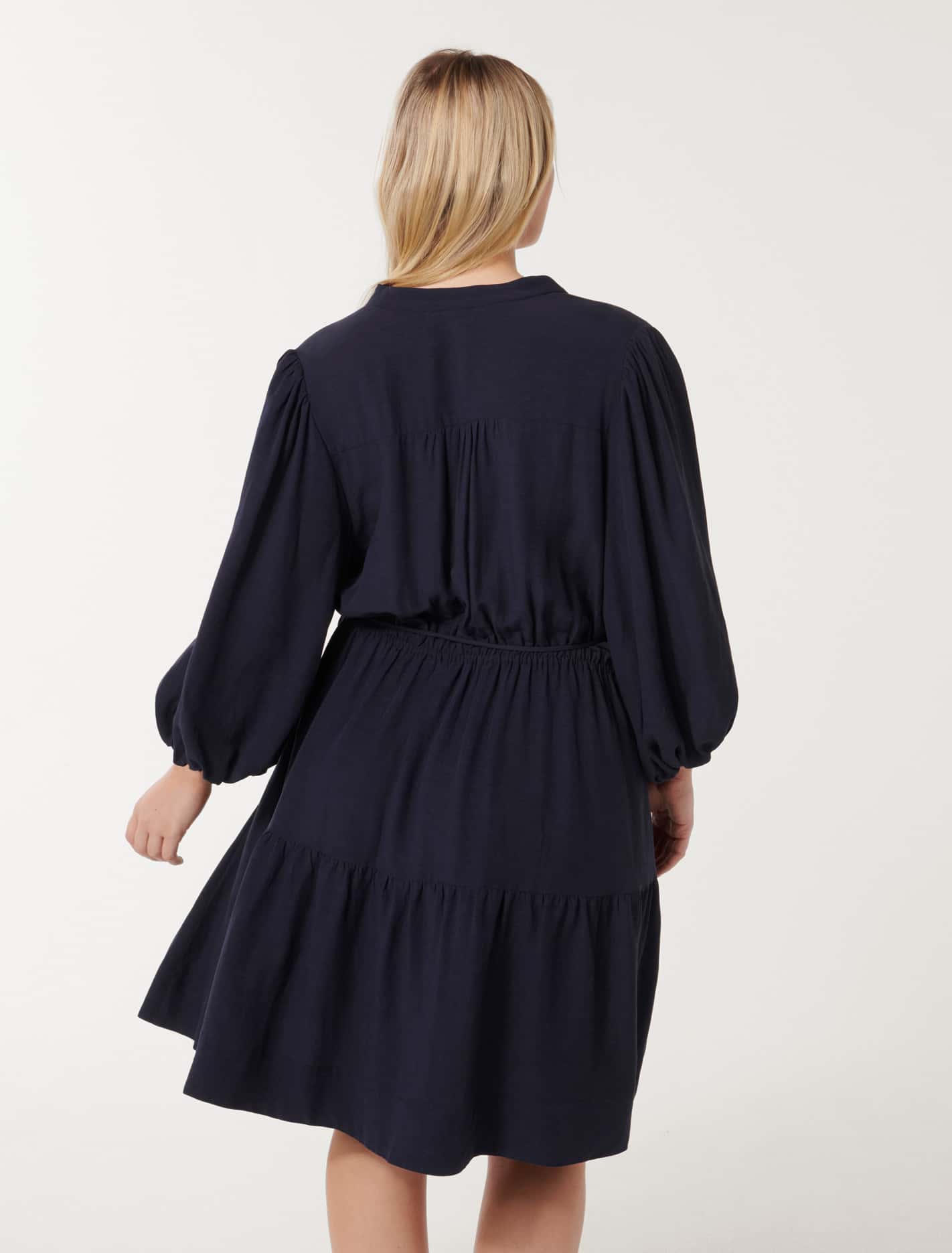 Andarta Curve Ruched Sleeve Mini Navy