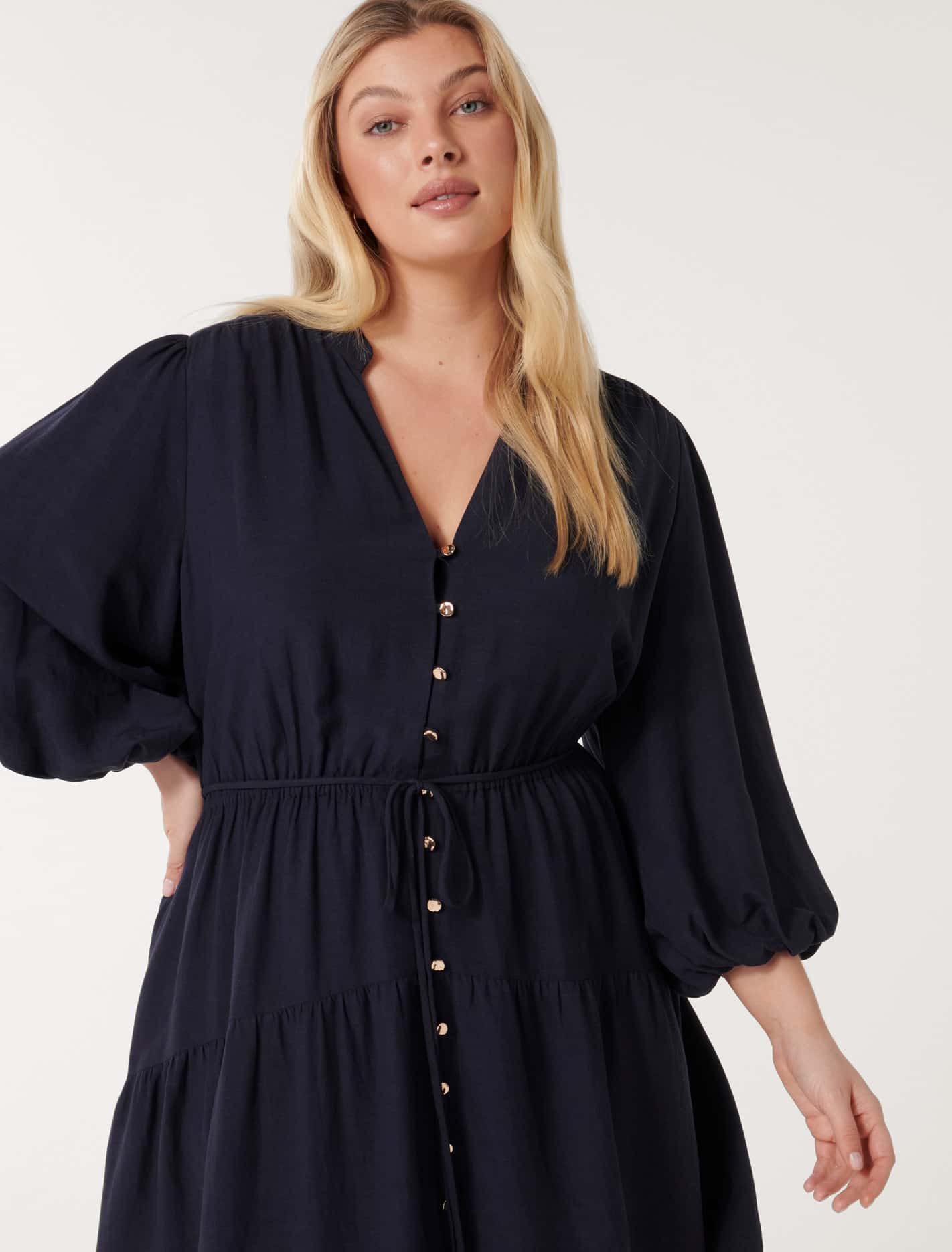 Andarta Curve Ruched Sleeve Mini Navy