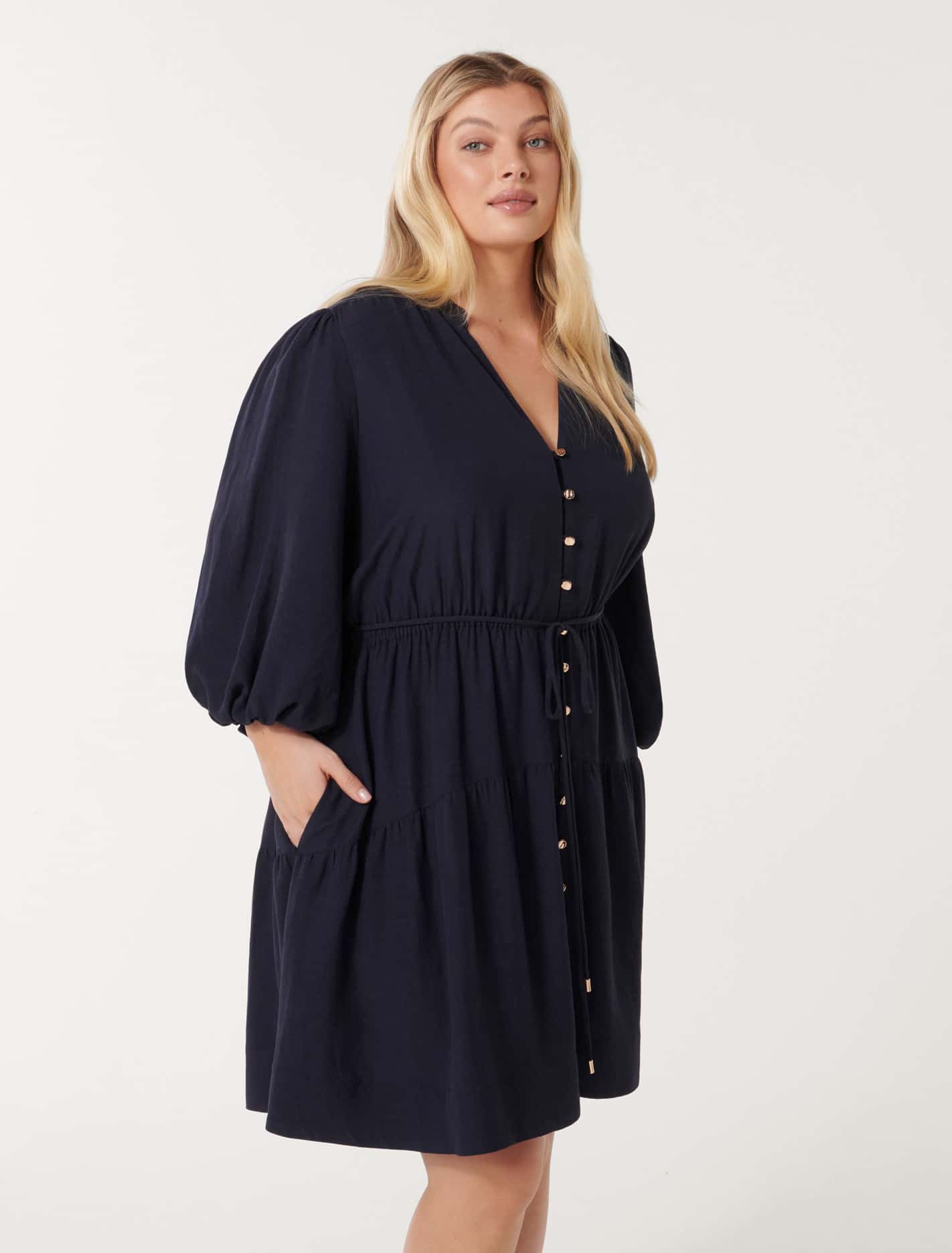 Andarta Curve Ruched Sleeve Mini Navy