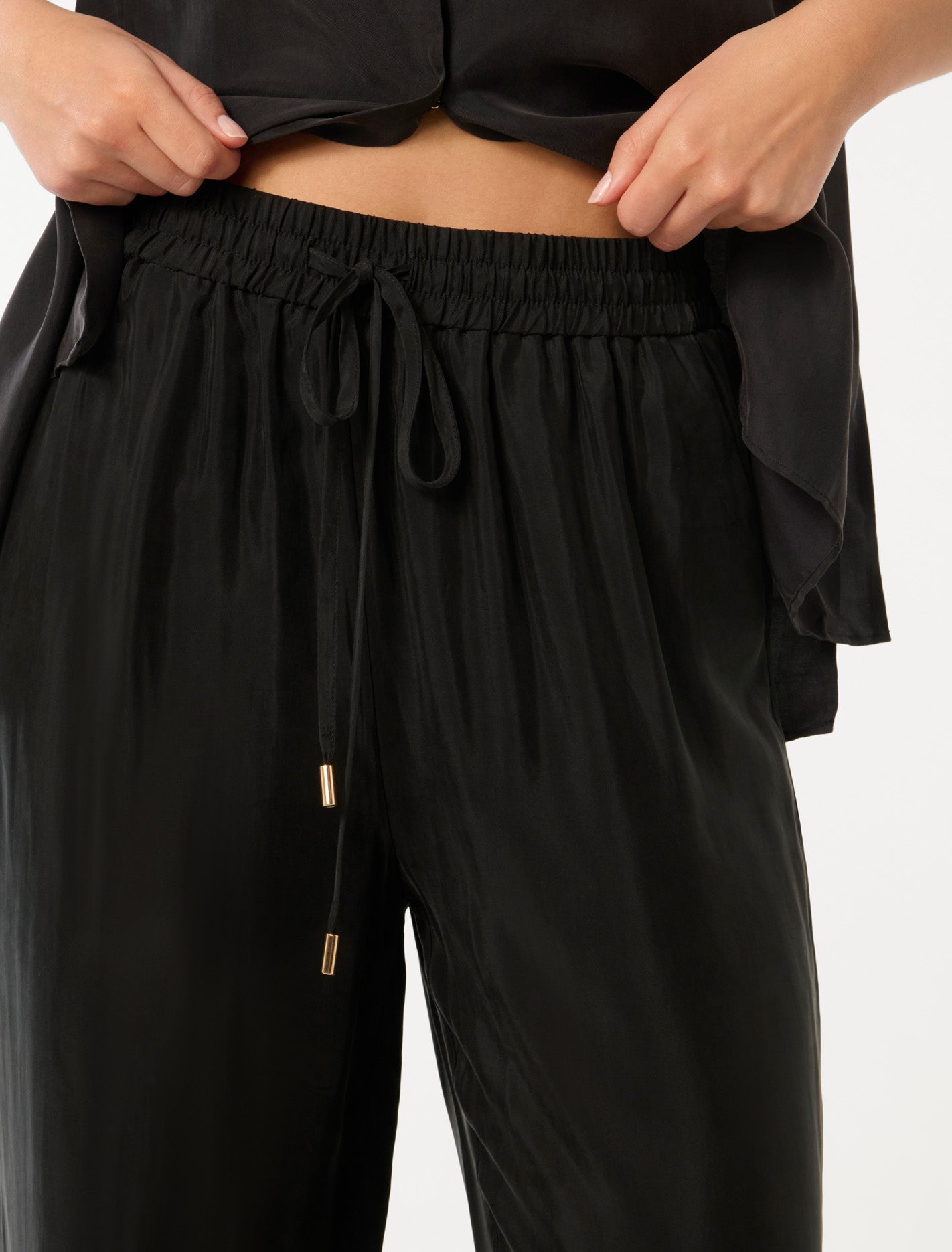 28937002