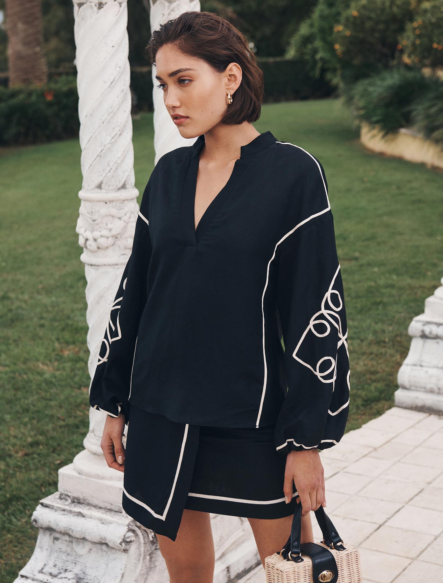 Claude Appliqué-Detail Top Black Co-Ord