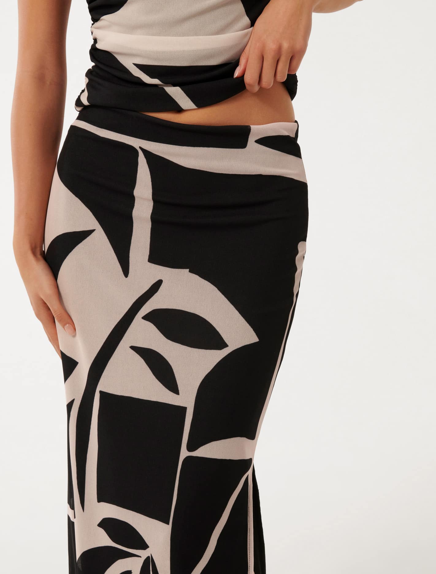 Mia Mesh Maxi Skirt Risley Abstract Co-Ord
