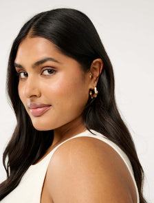 Signature Essy Wave Hoop Earrings Gold