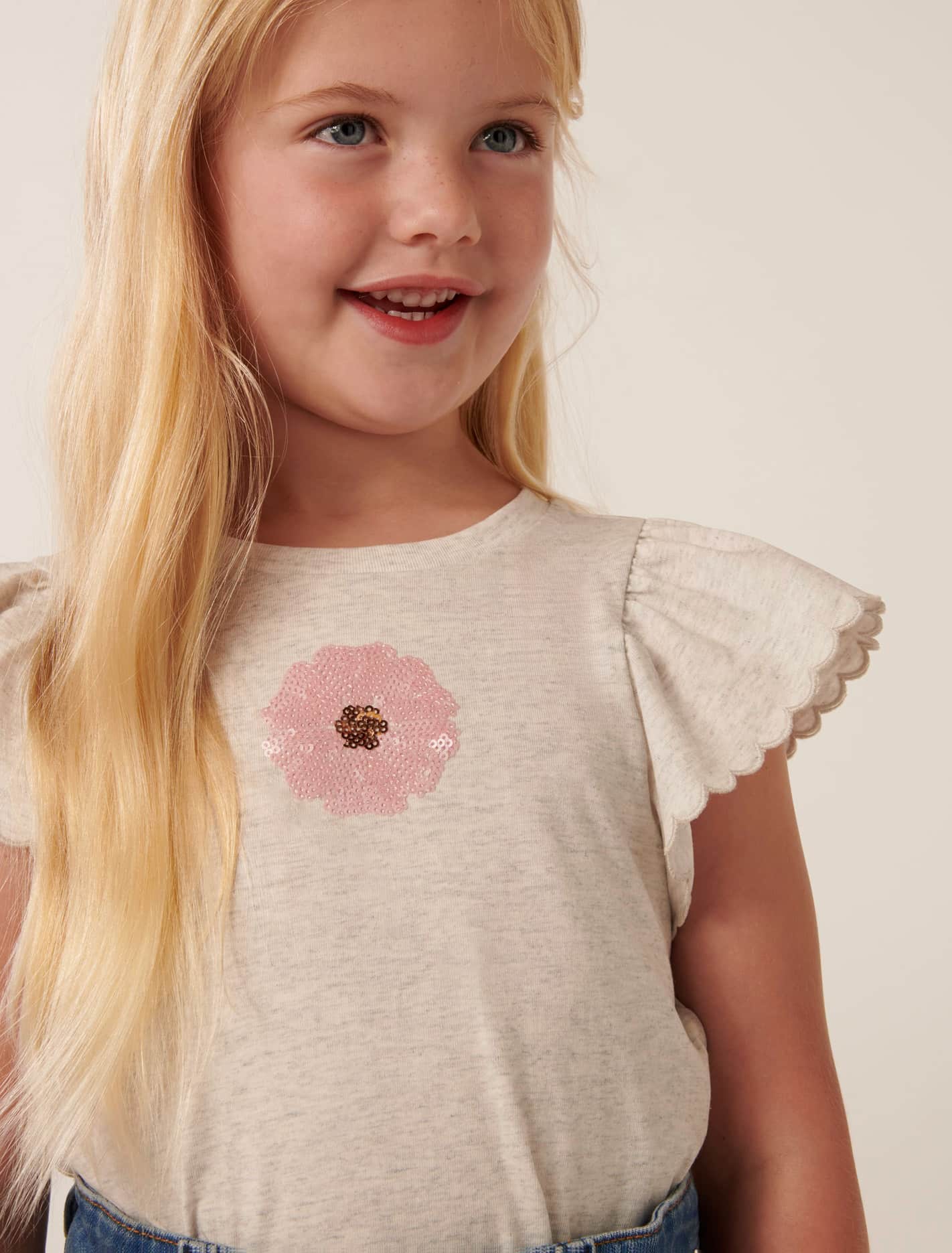 Tina Flutter Girls T-Shirt Snow Grey Marle