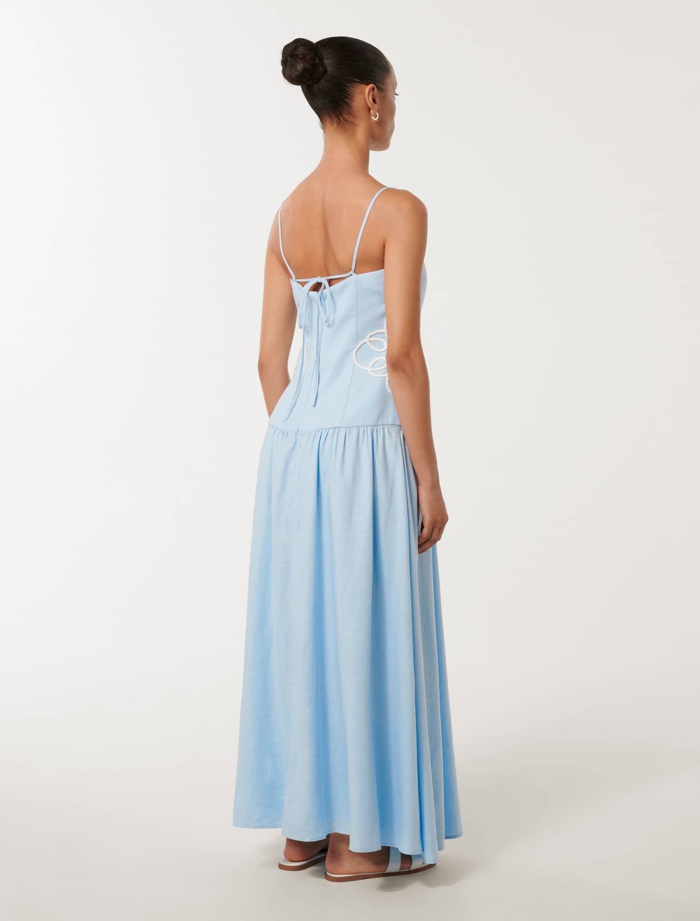 Arabelle Petite Appliqué Linen Midi Dress Soft Blue