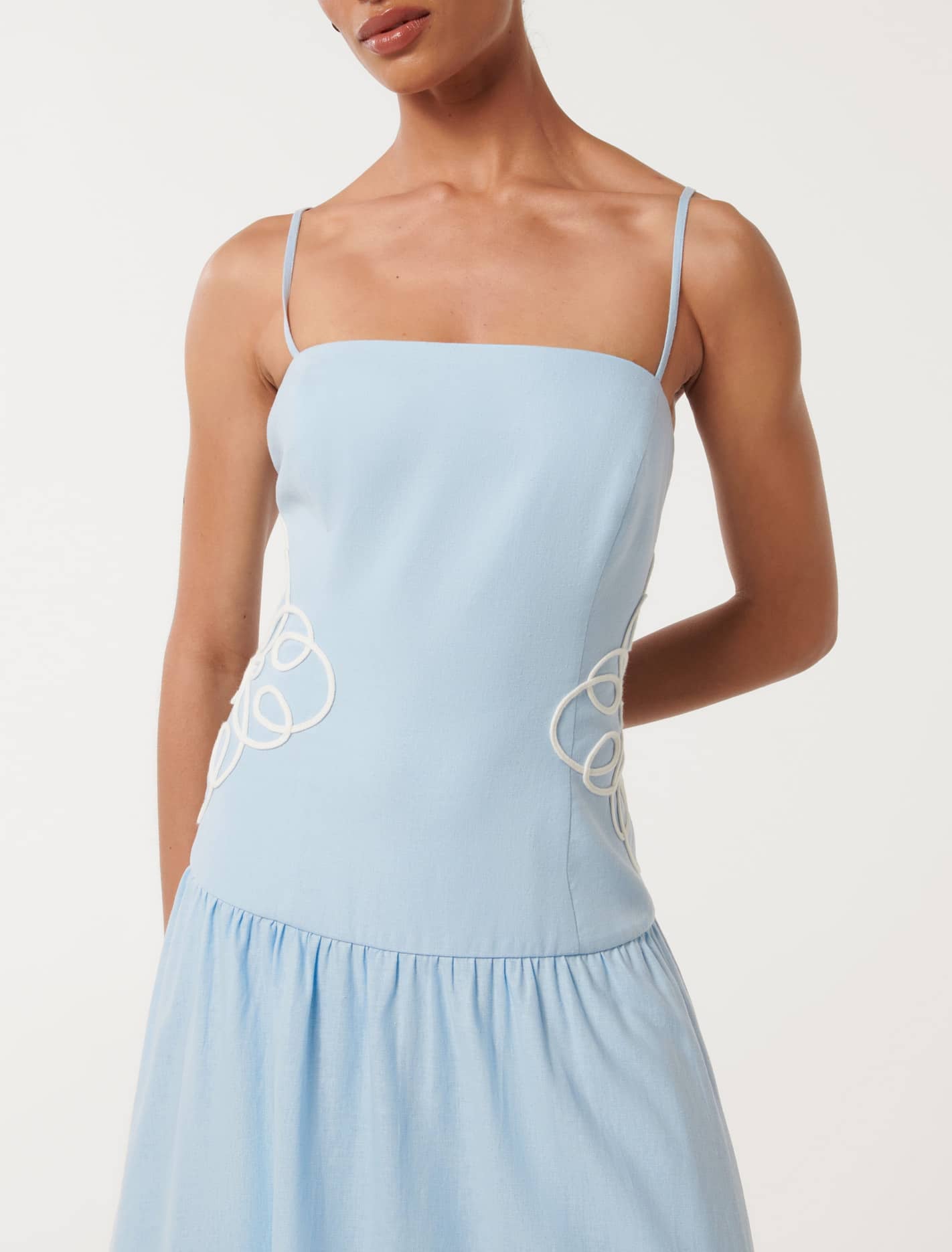 Arabelle Petite Appliqué Linen Midi Dress Soft Blue
