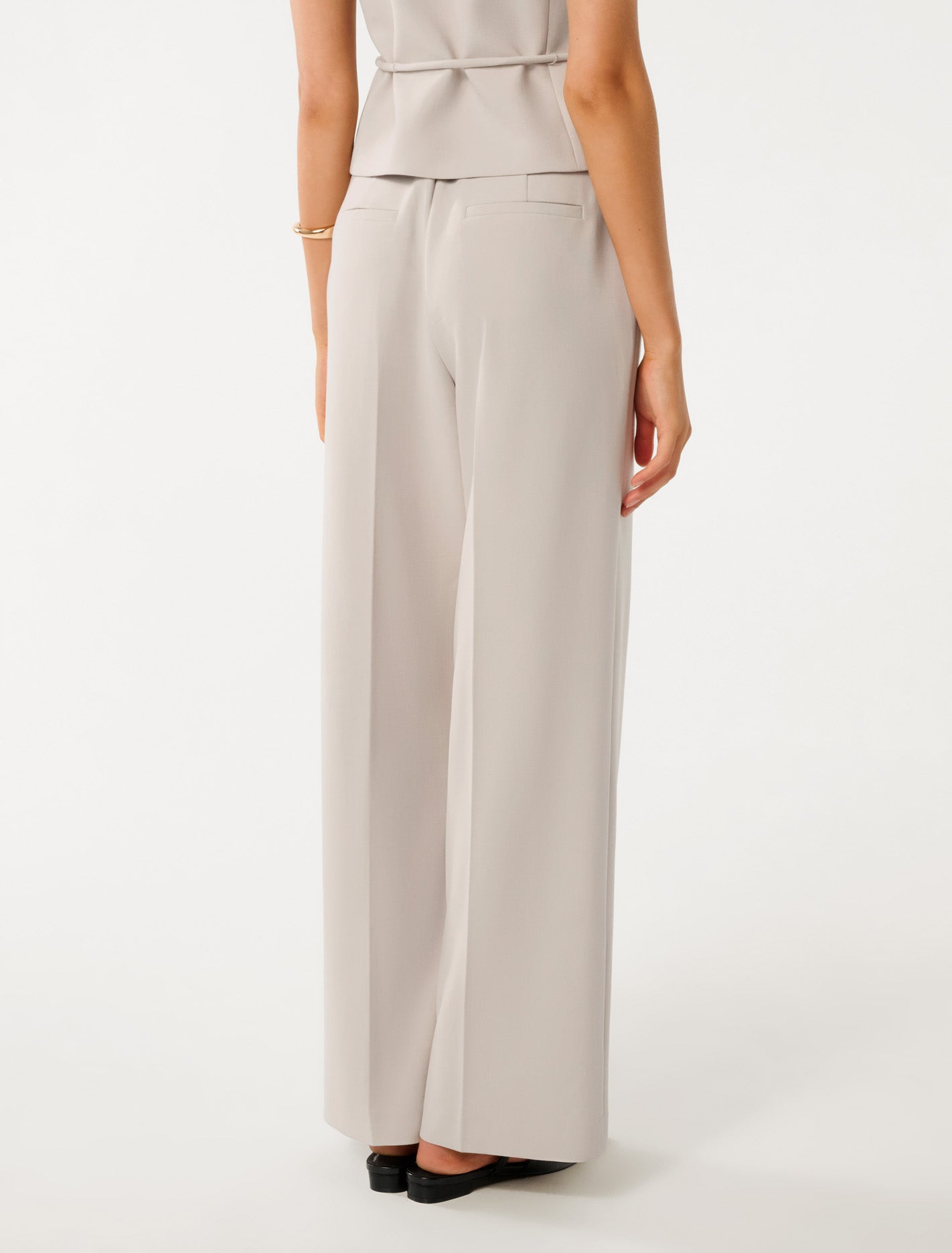 Cari Straight-Leg Pants Light Pebble Suit