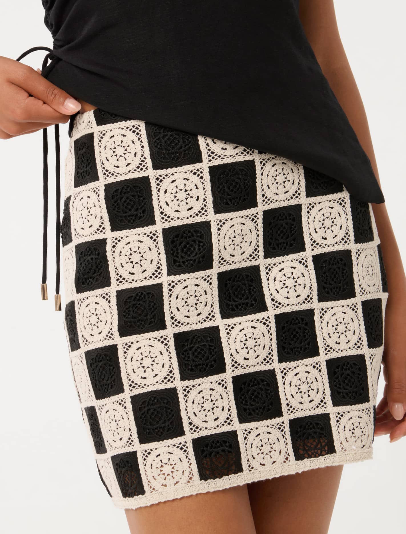 Winona Crochet Mini Skirt Black / Cream