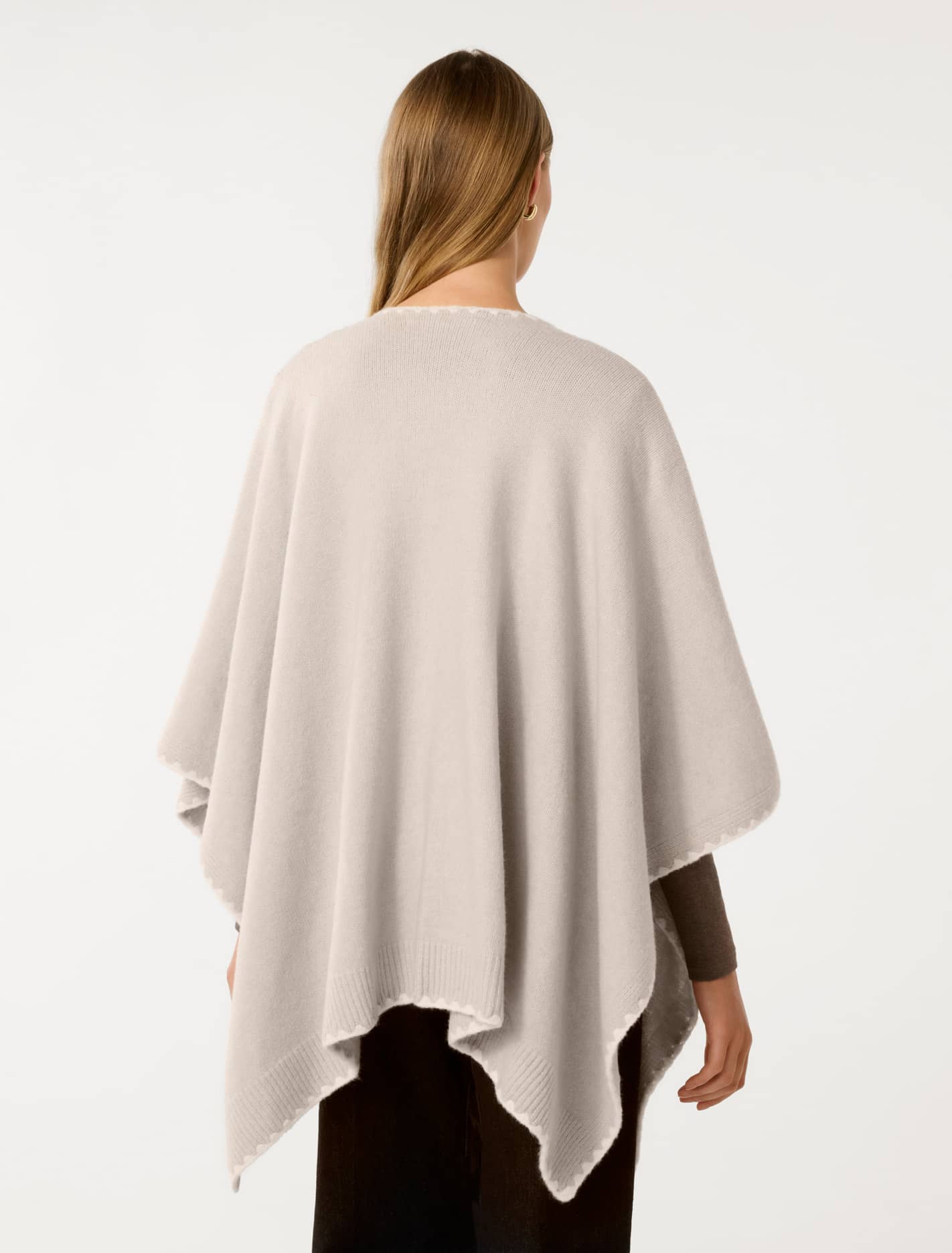 Sara Stitch Detail Cape Natural/White