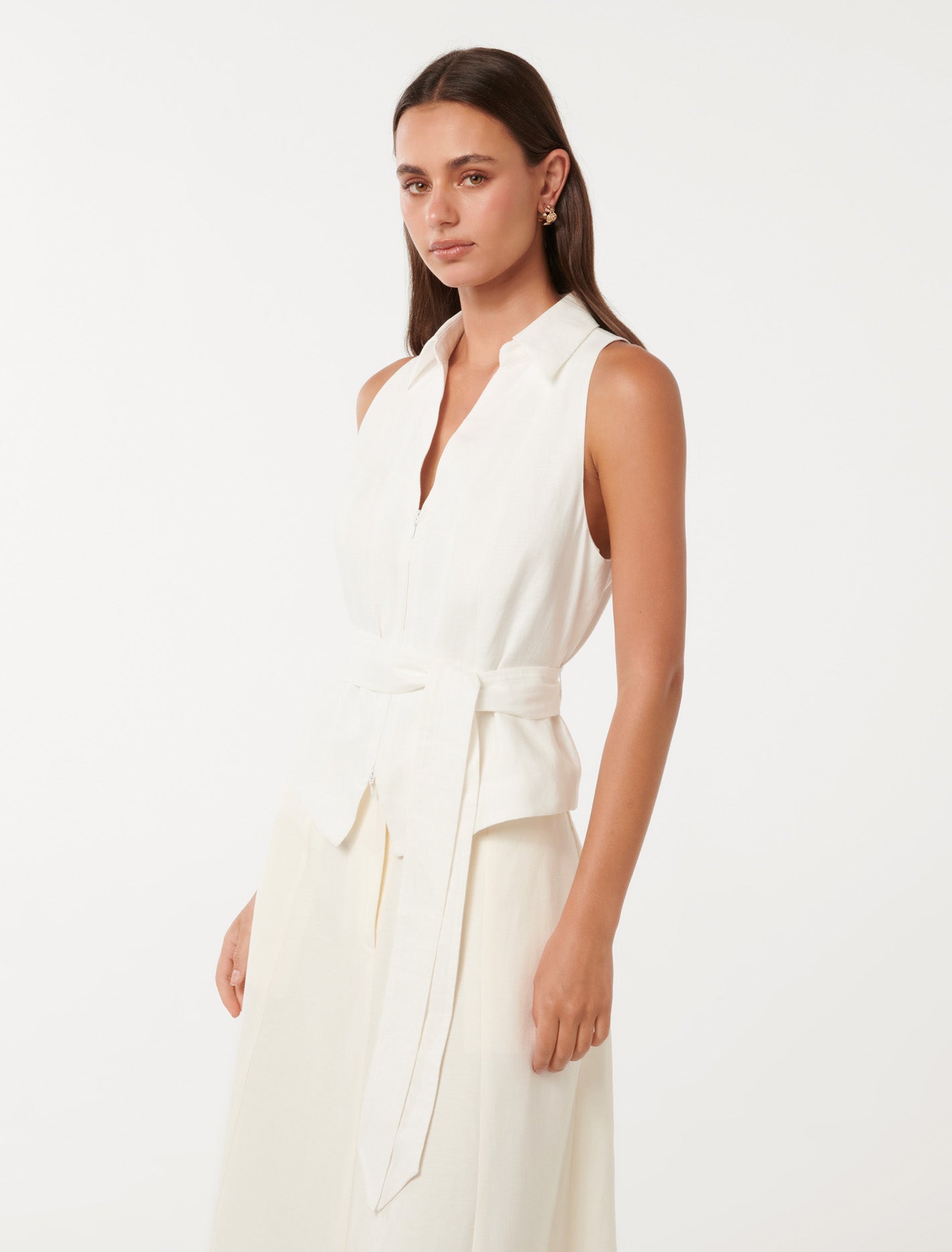 Daisy Tie Front Vest Porcelain