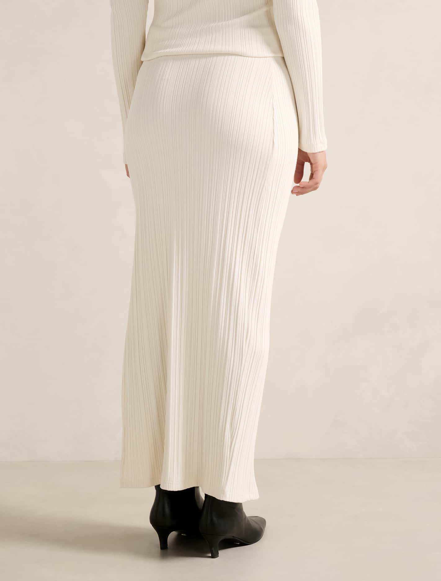 Maribella Ribbed Maxi Skirt Cream Co-ord