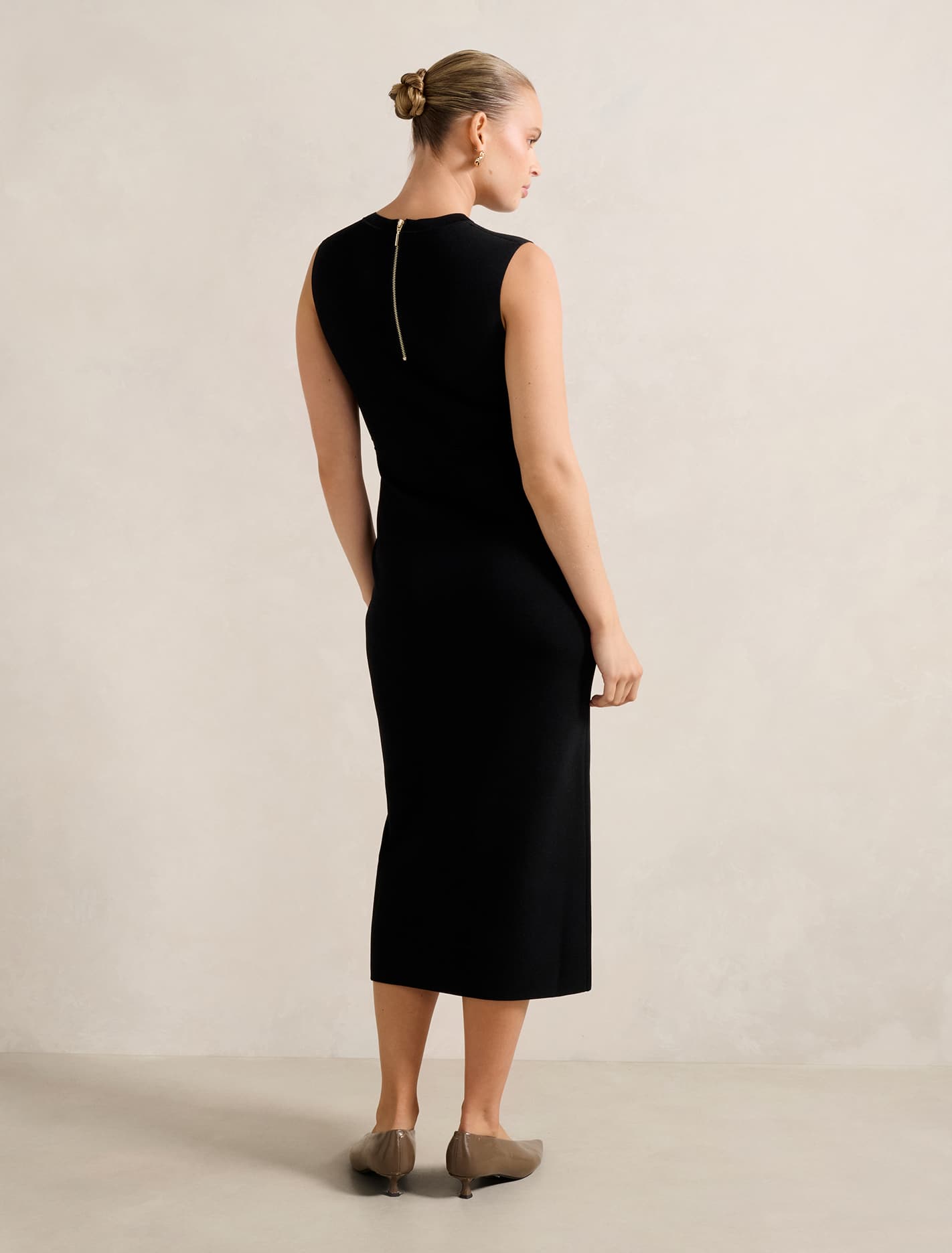 Chloe Extended Shoulder Knit Midi Dress Black