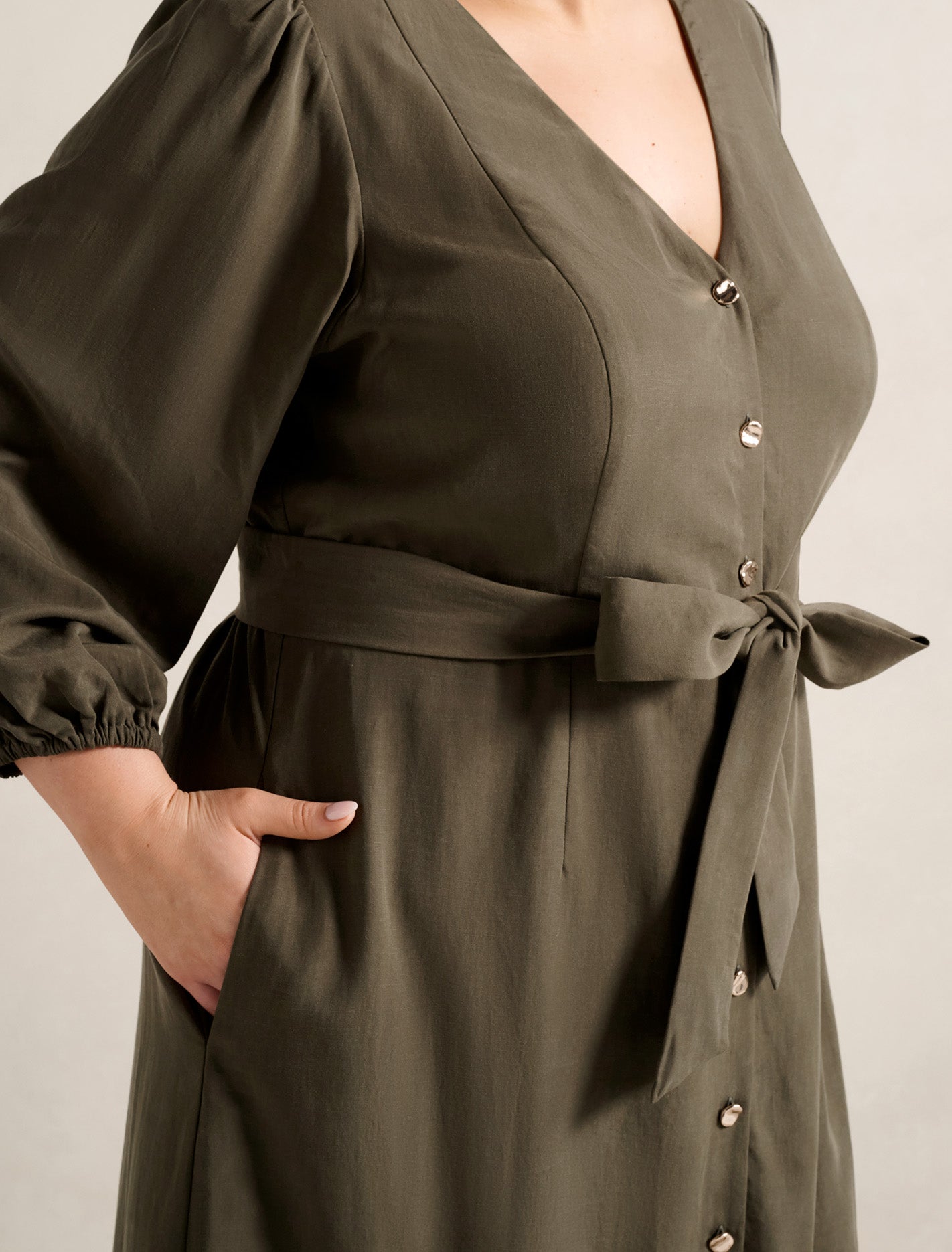 Harmonia Curve Button Midi Khaki